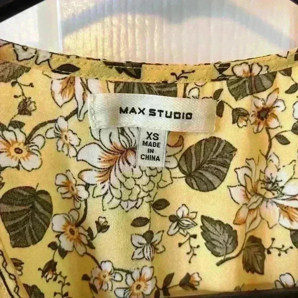 Max Studio Floral Boho Blouse - Picture 2 of 4